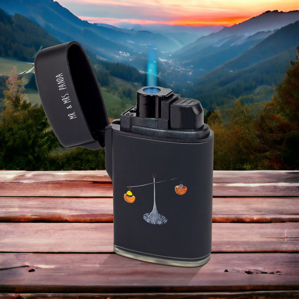 Feuerzeug Sternzeichen Waage Tierkreiszeichen, Sternzeichen, Horoskop, Astrologie, Aszendent, Waage, Waage Geschenk, Waage Sternzeichen, Geschenk Oktober, Geschenk September, Geburtstag Oktober, Geburtstag September, Gleichgewicht, Marienkäfer, Hummel, Biene