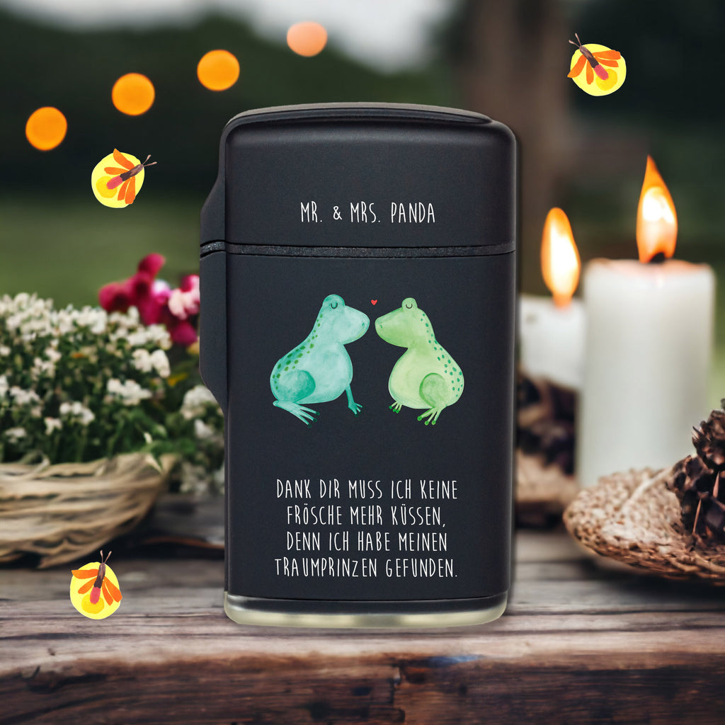 Feuerzeug Frosch Liebe Liebe, Partner, Freund, Freundin, Ehemann, Ehefrau, Heiraten, Verlobung, Heiratsantrag, Liebesgeschenk, Jahrestag, Hocheitstag, Verliebt, Verlobt, Verheiratet, Geschenk Freundin, Geschenk Freund, Liebesbeweis, Hochzeitstag, Geschenk Hochzeit, Frosch, Frösche, Froschkönig, Fröschchen