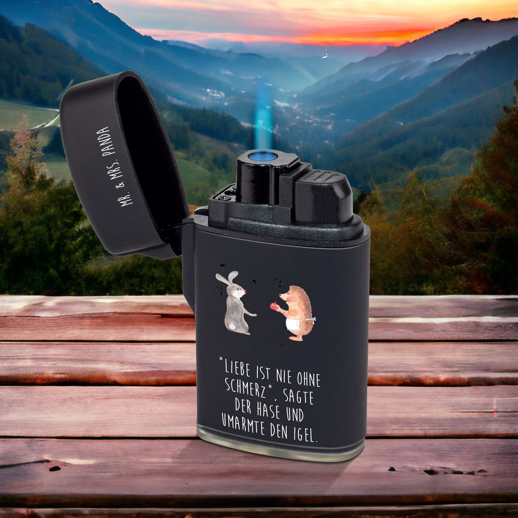 Feuerzeug Liebe ist nie ohne Schmerz Tiermotive, Gute Laune, lustige Sprüche, Tiere, Igel und Hase, Igel, Hase, Liebe Spruch, Liebeskummer Geschenk, Herzschmerz, Trösten, Trennungsschmerz, Spruch romantisch