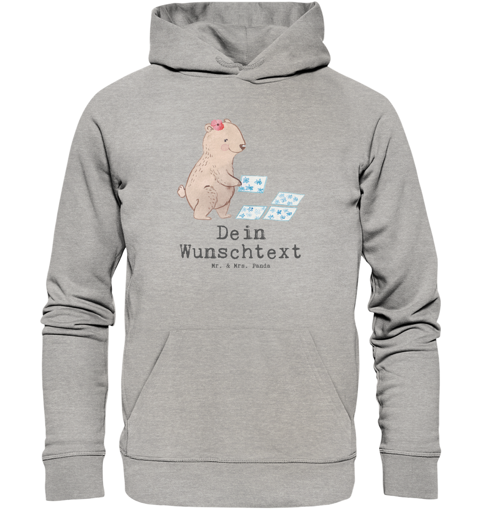 Personalisierter Hoodie Fliesenlegerin mit Herz Personalisierter Hoodie, Namens-Hoodie, Wunschtext-Hoodie, Text-Hoodie, Hoodie mit Spruch, Hoodie mit Logo, Hoodie mit Bild, Hoodie mit Foto, Hoodie mit Design, Hoodie mit Aufdruck, Kapuzenpullover mit Wunschtext, Kapuzenpullover mit Wunschname, Kapuzenpullover mit Namen, Kapuzenpullover personalisiert, Unisex Hoodie personalisiert, Hoodie Männer personalisiert, Hoodie Frauen personalisiert, Kapuzenpullover Männer personalisiert, Kapuzenpullover Frauen personalisiert, Oberteil personalisiert, Beruf, Ausbildung, Jubiläum, Abschied, Rente, Kollege, Kollegin, Geschenk, Schenken, Arbeitskollege, Mitarbeiter, Firma, Danke, Dankeschön, Fliesenlegerin, Gesellenprüfung, Fliesenlegermeisterin, Fliesenlegerbetrieb, Fliesenfachhandel, Handwerk