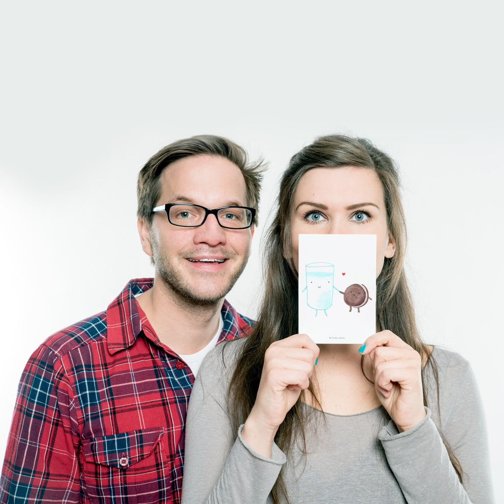 Postkarte Milch & Keks Geschenkkarte, Grußkarte, Karte, Einladung, Ansichtskarte, Geburtstagskarte, Einladungskarte, Dankeskarte, Tiermotive, Gute Laune, lustige Sprüche, Tiere, Milk, Cookie, Milch, Keks, Kekse, Kaffee, Einladung Frühstück, Motiv süß, romantisch, perfektes Paar