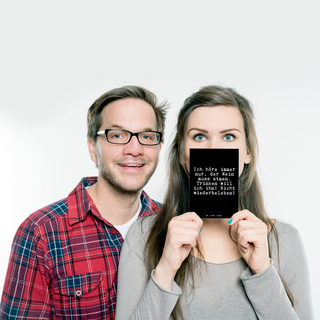 Postkarte Fun Talk Ich höre immer nur, der Wein muss atmen. Trinken will ich ihn! Nicht wiederbeleben! Geschenkkarte, Grußkarte, Karte, Einladung, Ansichtskarte, Geburtstagskarte, Einladungskarte, Dankeskarte, Spruch, Sprüche, lustig, Weisheiten, Zitate, Glizer Spruch Sprüche Weisheiten Zitate Lustig Weisheit Worte