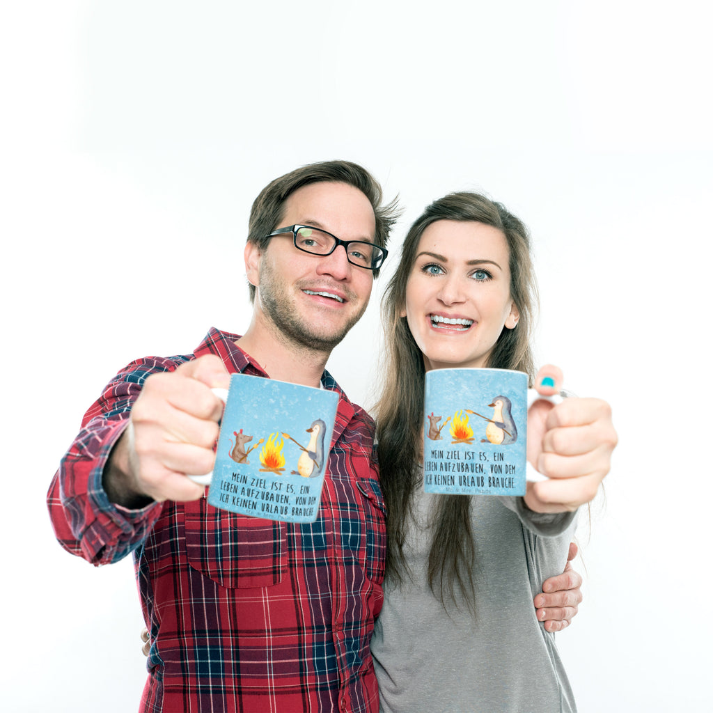 Tasse Pinguin Lagerfeuer Pinguin, Maus, Pinguine, Lagerfeuer, Leben, Arbeit, Job, Motivation, Büro, Büroalltag, Lebensspruch, Lebensmotivation, Neustart, Liebe, grillen, Feuer, Marshmallows Becher, Kaffeetasse, Kaffeebecher, Tee, Frühstück, Büro  Pinguin