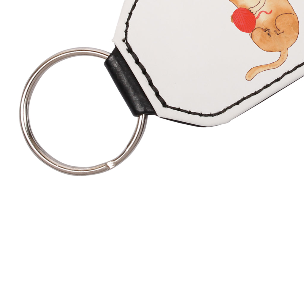 Rechteckig Schlüsselanhänger Katzen Wollknäul Schlüsselanhänger, Anhänger, Taschenanhänger, Glücksbringer, Schutzengel, Katze, Katzenmotiv, Katzenfan, Katzendeko, Katzenfreund, Katzenliebhaber, Katzenprodukte, Katzenartikel, Katzenaccessoires, Katzensouvenirs, Katzenliebhaberprodukte, Katzenmotive, Katzen, Kater, Mietze, Cat, Cats, Katzenhalter, Katzenbesitzerin, Haustier, Wollknäuel, Wolle, Spielen, Spiel, verspielt