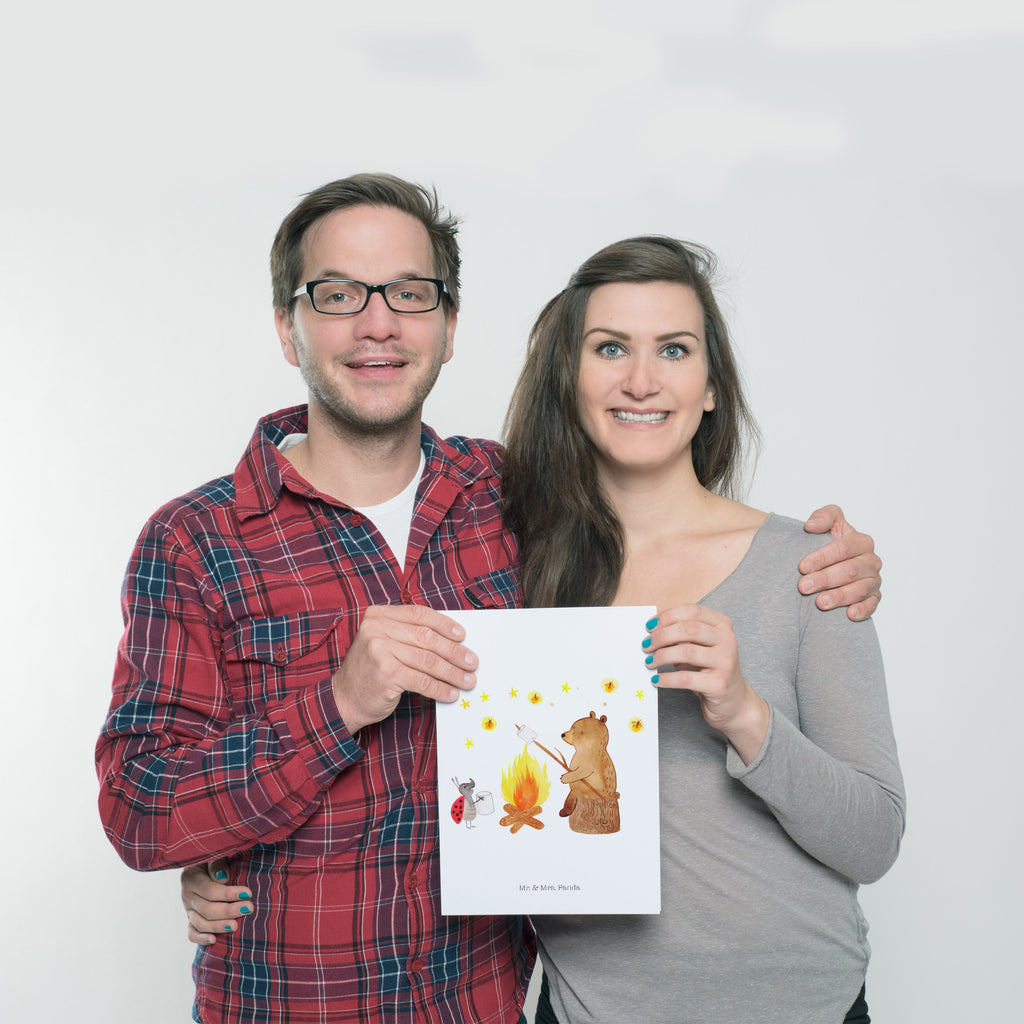 Poster Bär & Marienkäfer Lagerfeuer Lagerfeuer, Bär,  Poster, Wandposter, Bild, Wanddeko, Küchenposter, Kinderposter, Wanddeko Bild, Raumdekoration, Wanddekoration, Handgemaltes Poster, Mr. & Mrs. Panda Poster, Designposter, Kunstdruck, Posterdruck  Bär, Teddy, Teddybär