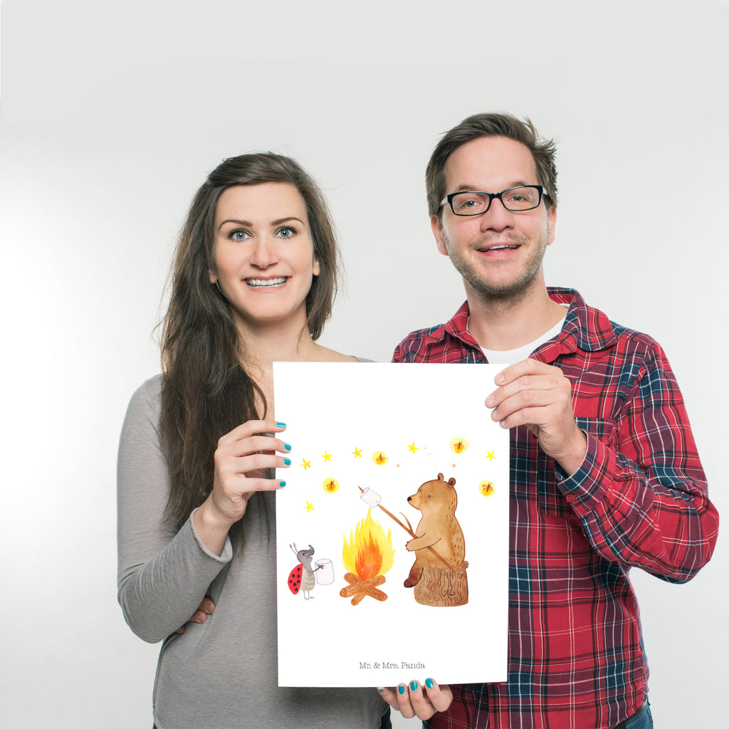 Poster Bär & Marienkäfer Lagerfeuer Lagerfeuer, Bär,  Poster, Wandposter, Bild, Wanddeko, Küchenposter, Kinderposter, Wanddeko Bild, Raumdekoration, Wanddekoration, Handgemaltes Poster, Mr. & Mrs. Panda Poster, Designposter, Kunstdruck, Posterdruck  Bär, Teddy, Teddybär