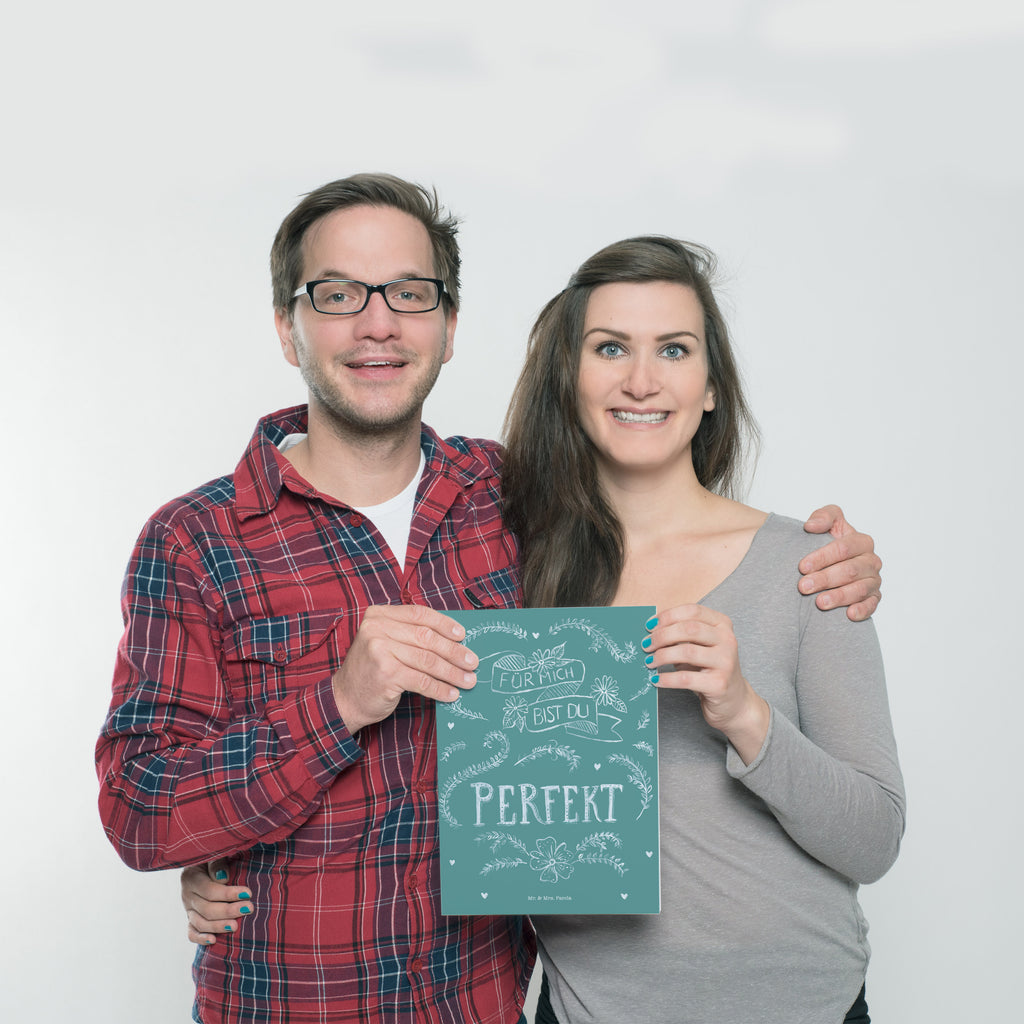 Poster Für mich bist du perfekt Partner Geschenk, Freundin Geschenk, Freund Geschenk, Liebe spruch, Geschenk Jahrestag, Traumfrau, Traummann, Hochzeitstag Poster, Wandposter, Bild, Wanddeko, Küchenposter, Kinderposter, Wanddeko Bild, Raumdekoration, Wanddekoration, Handgemaltes Poster, Mr. & Mrs. Panda Poster, Designposter, Kunstdruck, Posterdruck  Blumen Deko, Frühlings Deko, Sommer Deko, Dekoration, positive Botschaft, Naturliebhaber, Outdoor, Natur, Abenteuer