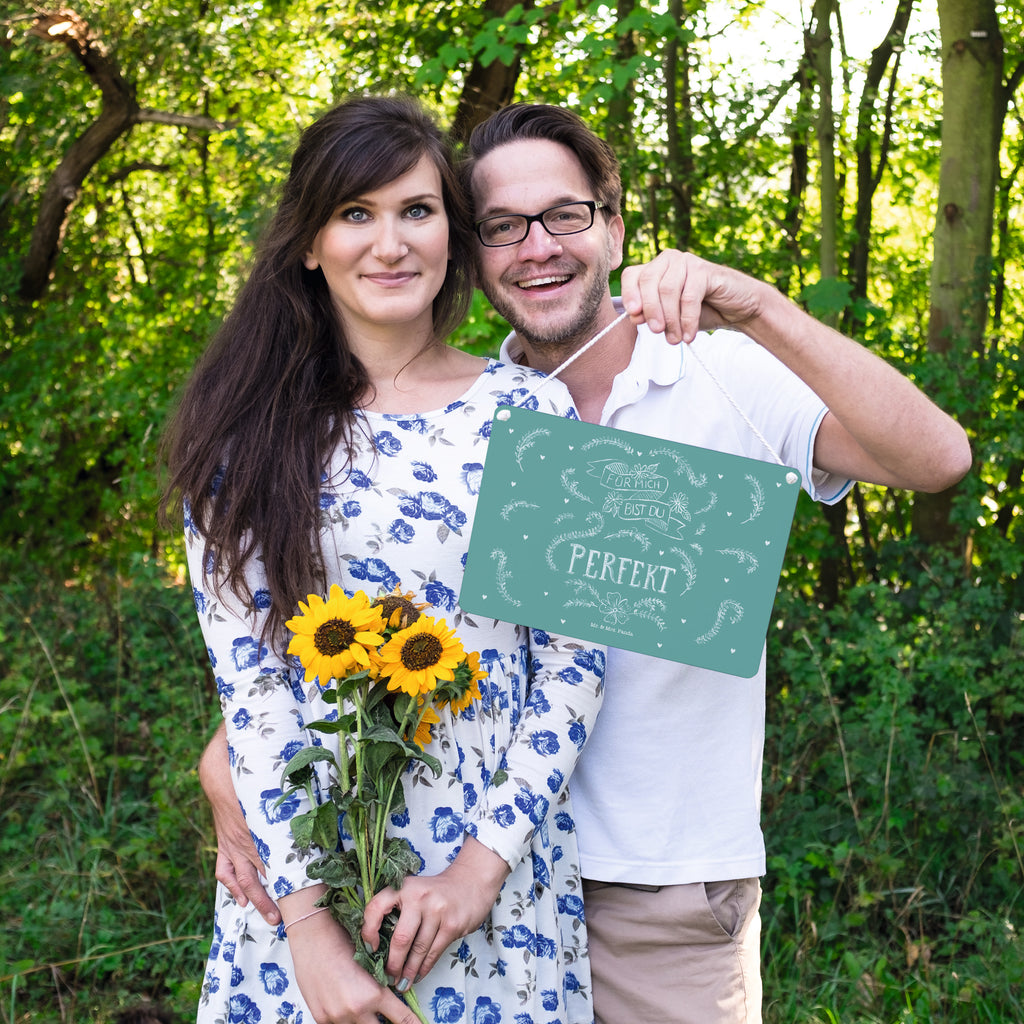 Dekoschild Für mich bist du perfekt Partner Geschenk, Freundin Geschenk, Freund Geschenk, Liebe spruch, Geschenk Jahrestag, Traumfrau, Traummann, Hochzeitstag Schild, Türschild, Holzschild, Wandschild, Wanddeko  Blumen Deko, Frühlings Deko, Sommer Deko, Dekoration, positive Botschaft, Naturliebhaber, Outdoor, Natur, Abenteuer