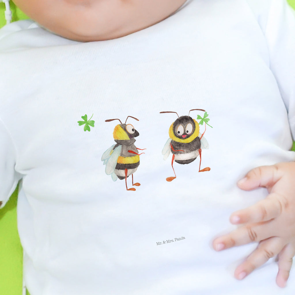 Baby T-Shirt Hummeln mit Kleeblatt Hummel, Biene, Spruch positiv, Biene Deko, Spruch schön, glücklich sein, glücklich werden, Spruch fröhlich Mädchen,Jungen,Unisex,Motiv,Baby T-Shirt,Kurzarm  süße Tiermotive, gute Laune, lustige Sprüche, Tiere