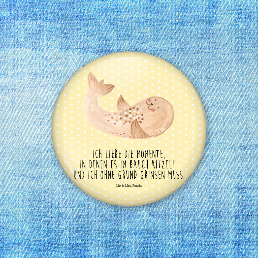 Button Robbe liegend