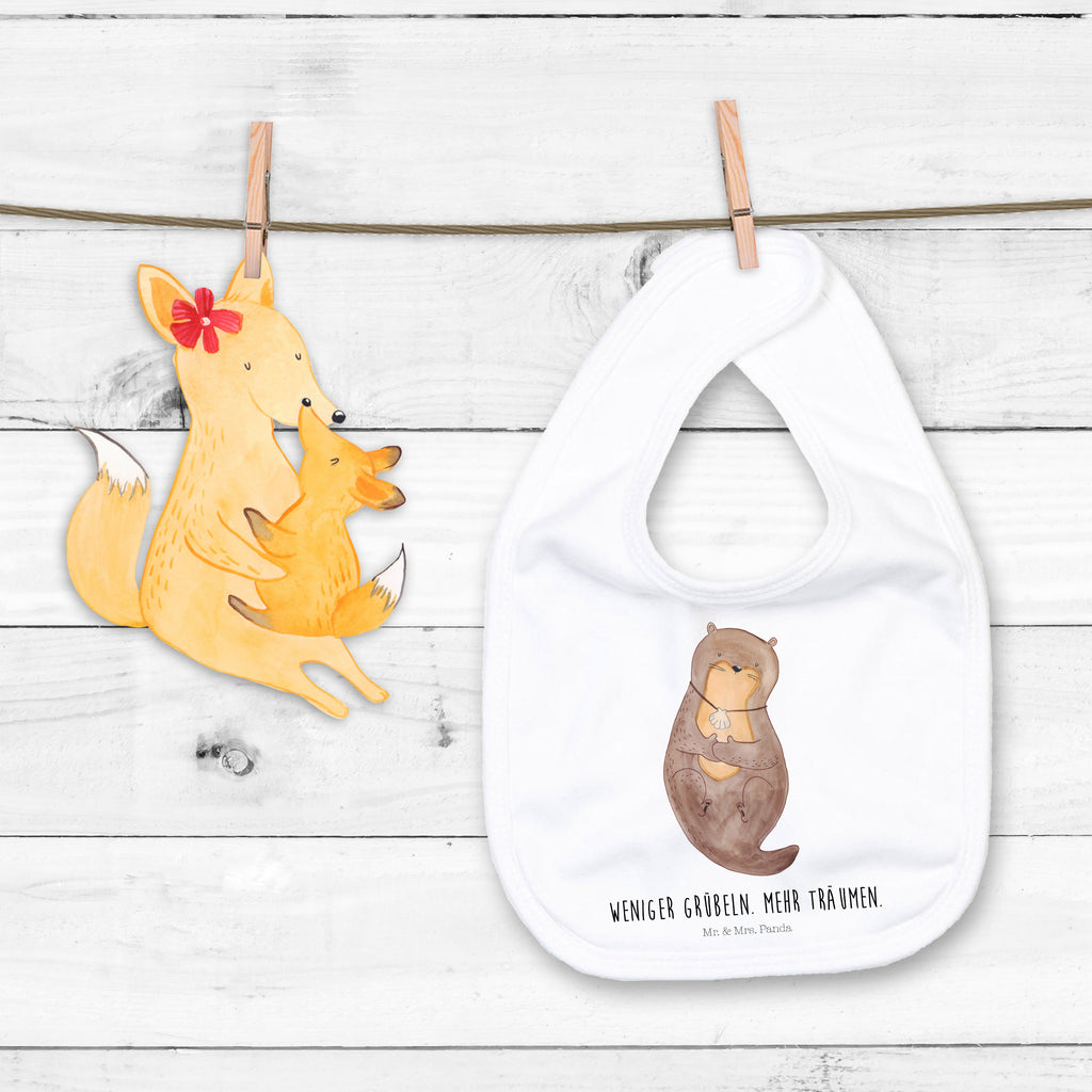 Organic Babylätzchen Otter mit Muschelmedaillon Otter, Otterliebe, Seeotter, grübeln, träumen, Motivation, Tagträumen, Büro	 Baby, Lätzchen, Spucktuch, Sabberlätzchen, Klettlätzchen, Babygeschenk, Baby Lätzchen, Geschenk für Geburt, Geschenk zur Geburt, Baby Spucktuch, Babyausstattung, Geschenkidee für Babyparty  Otter,  Fischotter,  Seeotter