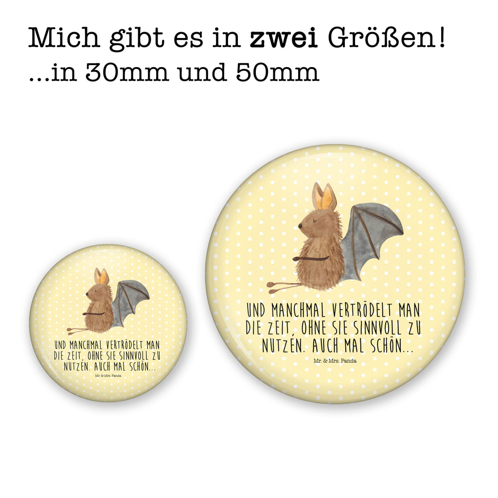 Button Fledermaus sitzend
