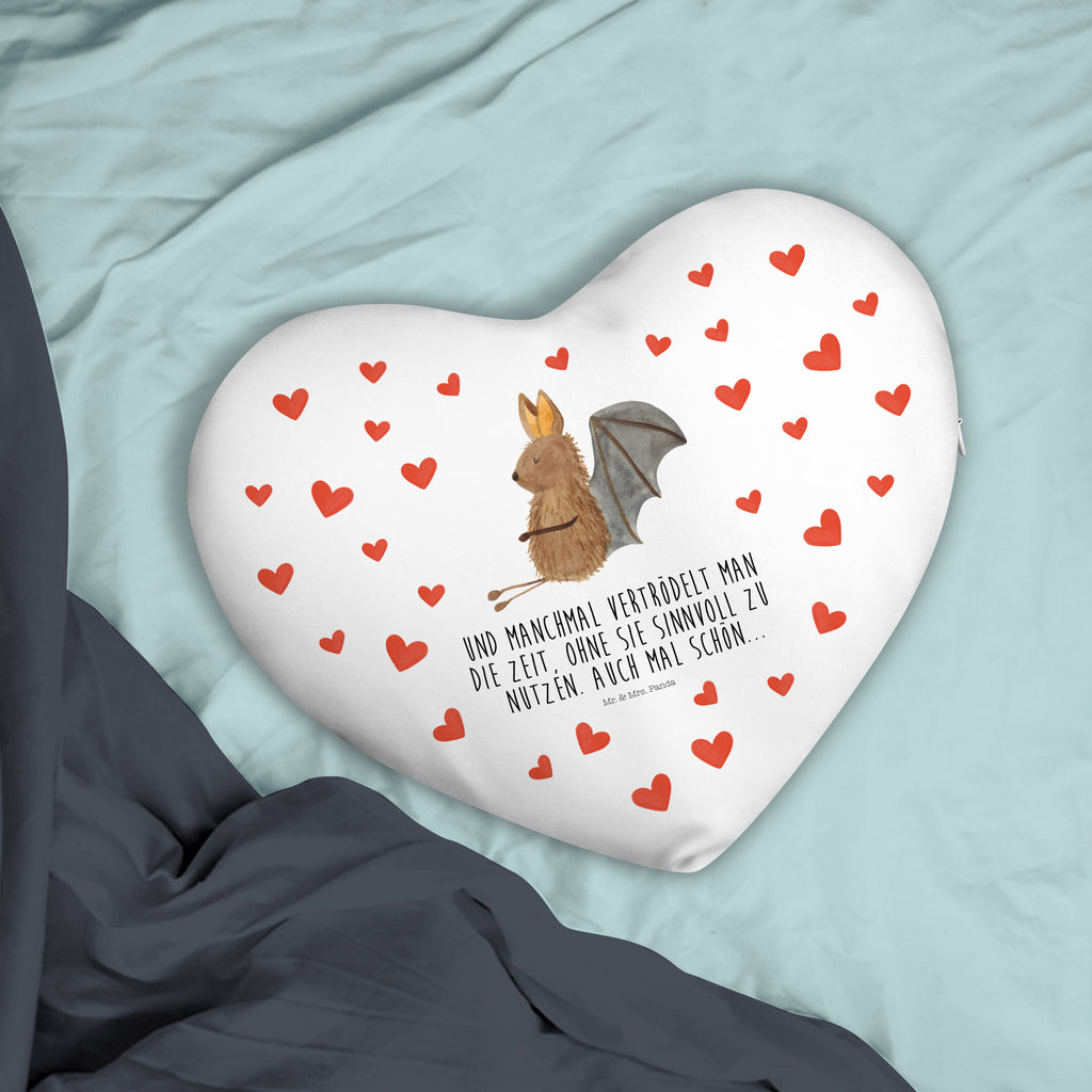 Herzkissen Fledermaus sitzend Kissen, Herzkissen, Herzform, Herz, Dekokissen, Tiermotive, Gute Laune, lustige Sprüche, Tiere, Fledermaus, Fledermäuse, Motivation, entspannen