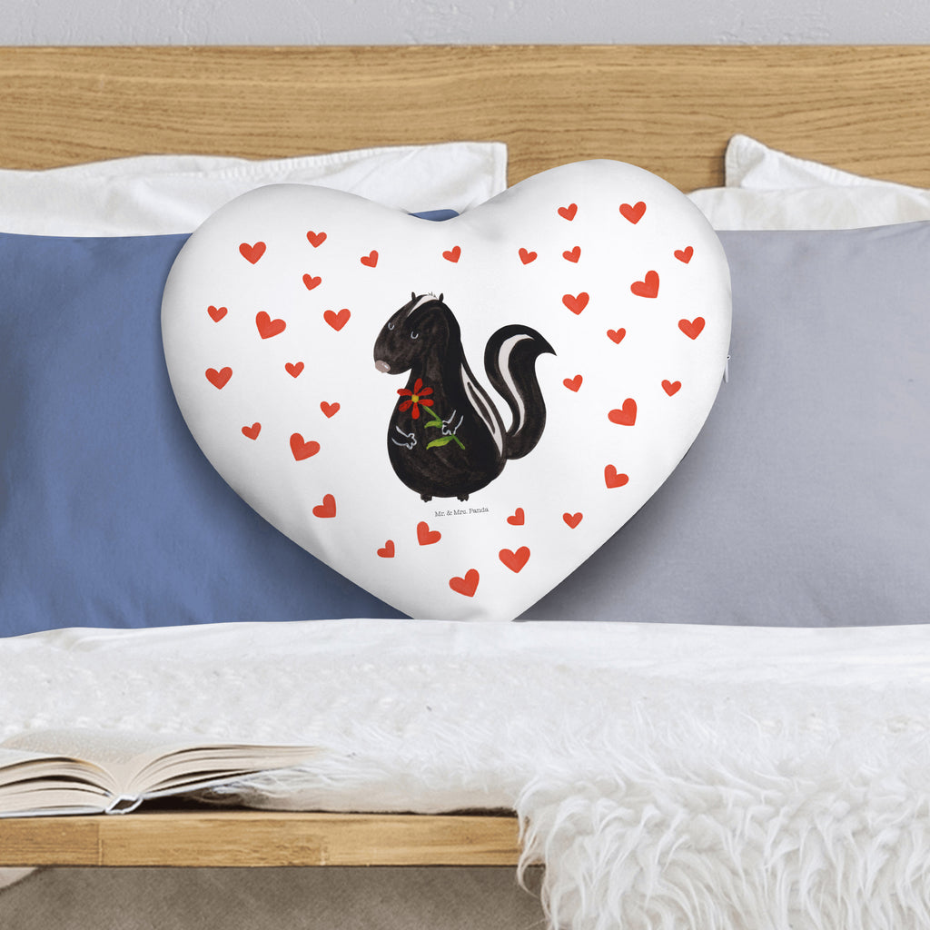Herzkissen Stinktier Blume Kissen, Herzkissen, Herzform, Herz, Dekokissen, Stinktier, Skunk, Wildtier, Raubtier, Stinker, Stinki, Tagträumer, verträumt, Dreams, Träume