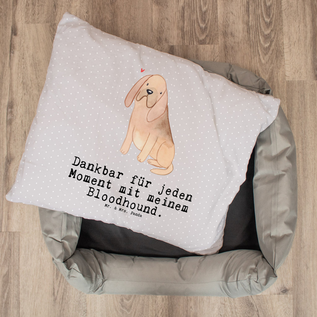 Hundebett Bloodhound Moment Hundebett, Hundeliege, Liegeplatz, Hund, Hundekörbchen, Körbchen, Tierbett, Hundebett Luxus, Hundekissen, Hundesofa, Hundeschlafplatz, Hundebettchen, Hundemöbel, Hundedecke, Hunderasse, Rassehund, Hundebesitzer, Geschenk, Tierfreund, Schenken, Welpe, Bluthund, Bloodhound, St. Hubertushund, Chien de Saint Hubert