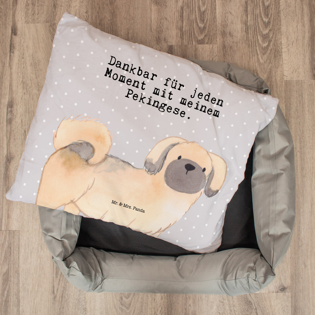 Hundebett Pekingese Moment Hundebett, Hundeliege, Liegeplatz, Hund, Hundekörbchen, Körbchen, Tierbett, Hundebett Luxus, Hundekissen, Hundesofa, Hundeschlafplatz, Hundebettchen, Hundemöbel, Hundedecke, Hunderasse, Rassehund, Hundebesitzer, Geschenk, Tierfreund, Schenken, Welpe, Pekingese, Pekinese, Peking-Palasthund