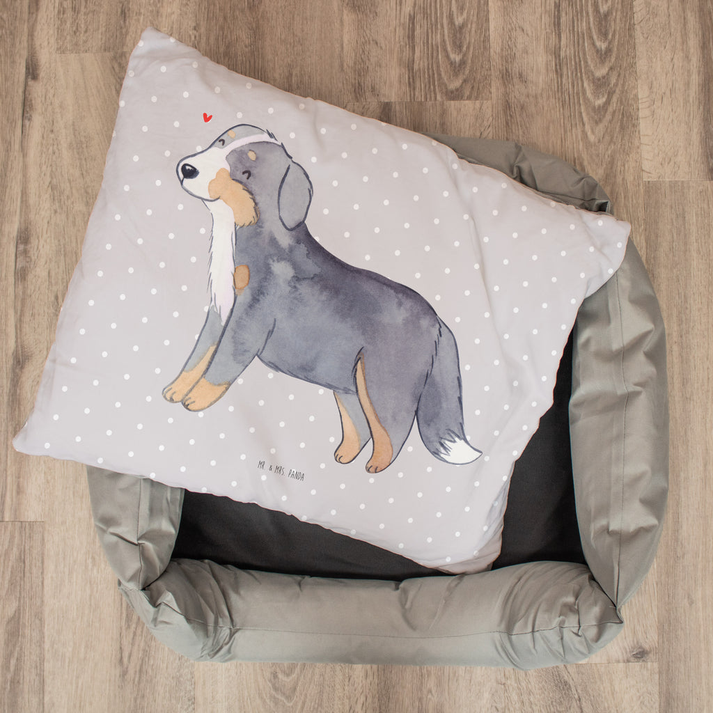 Hundebett Berner Sennenhund Moment Hundebett, Hundeliege, Liegeplatz, Hund, Hundekörbchen, Körbchen, Tierbett, Hundebett Luxus, Hundekissen, Hundesofa, Hundeschlafplatz, Hundebettchen, Hundemöbel, Hundedecke, Hunderasse, Rassehund, Hundebesitzer, Geschenk, Tierfreund, Schenken, Welpe, Dürrbächler, Berner Sennenhund