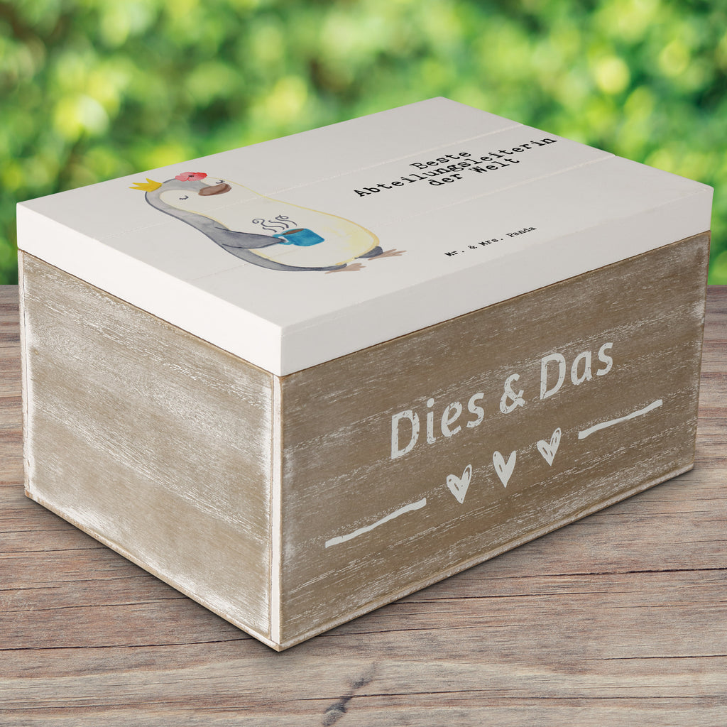 Holzkiste Pinguin Beste Abteilungsleiterin der Welt Abteilungsleiterin, Leiterin, Geschäftsführerin, Vorgesetzte, Kollegin, Arbeit, Büro, Abschiedsgeschenk, Ruhestand, Abschied, Chefin, Ehrung, Anerkennung, Würdigung, Abteilungsvorstand, Beste Abteilungsleiterin, Auszeichnung, Geschäftsleiterin, Managerin Holzkiste, Kiste, Schatzkiste, Truhe, Schatulle, XXL,  Erinnerungsbox, Erinnerungskiste, Dekokiste, Aufbewahrungsbox  für, Dankeschön, Geschenk, Schenken, Geburtstag, Geburtstagsgeschenk, Geschenkidee, Danke, Bedanken, Mitbringsel, Freude machen, Geschenktipp