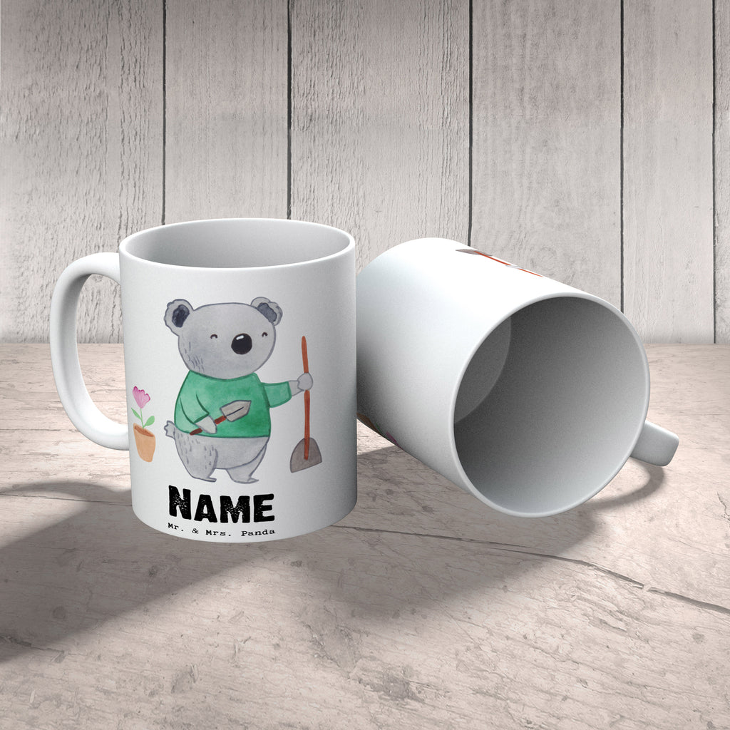 Personalisierte Tasse Gärtner mit Herz Personalisierte Tasse, Namenstasse, Wunschname, Personalisiert, Tasse, Namen, Drucken, Tasse mit Namen, Beruf, Ausbildung, Jubiläum, Abschied, Rente, Kollege, Kollegin, Geschenk, Schenken, Arbeitskollege, Mitarbeiter, Firma, Danke, Dankeschön, Gärtner, Gartenplaner, Gärtnerei, Gartenbau, Hobbygärtner, Garten- und Landschaftsbauer