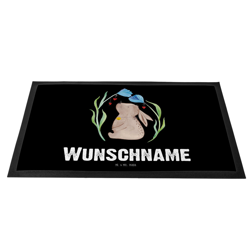 Personalisierte Fußmatte Hase Blume Personalisierte Fußmatte, Fußmatte mit Namen, Personalisieruung, Personalisiert, Fußmatte bedrucken, Türvorleger mit Namen, Haustürmatte personalisiert, Namensfussmatte, Wunschnamen, Bedrucken, Türvorleger personalisiert, Ostern, Osterhase, Ostergeschenke, Osternest, Osterdeko, Geschenk zu Ostern, Hase, Kaninchen, Kind, Taufe, Taufgeschenk, Geburt, Schwangerschaft, erstes Kind, Kindergeburtstag, Geburtstag, Hoffnung, Träume
