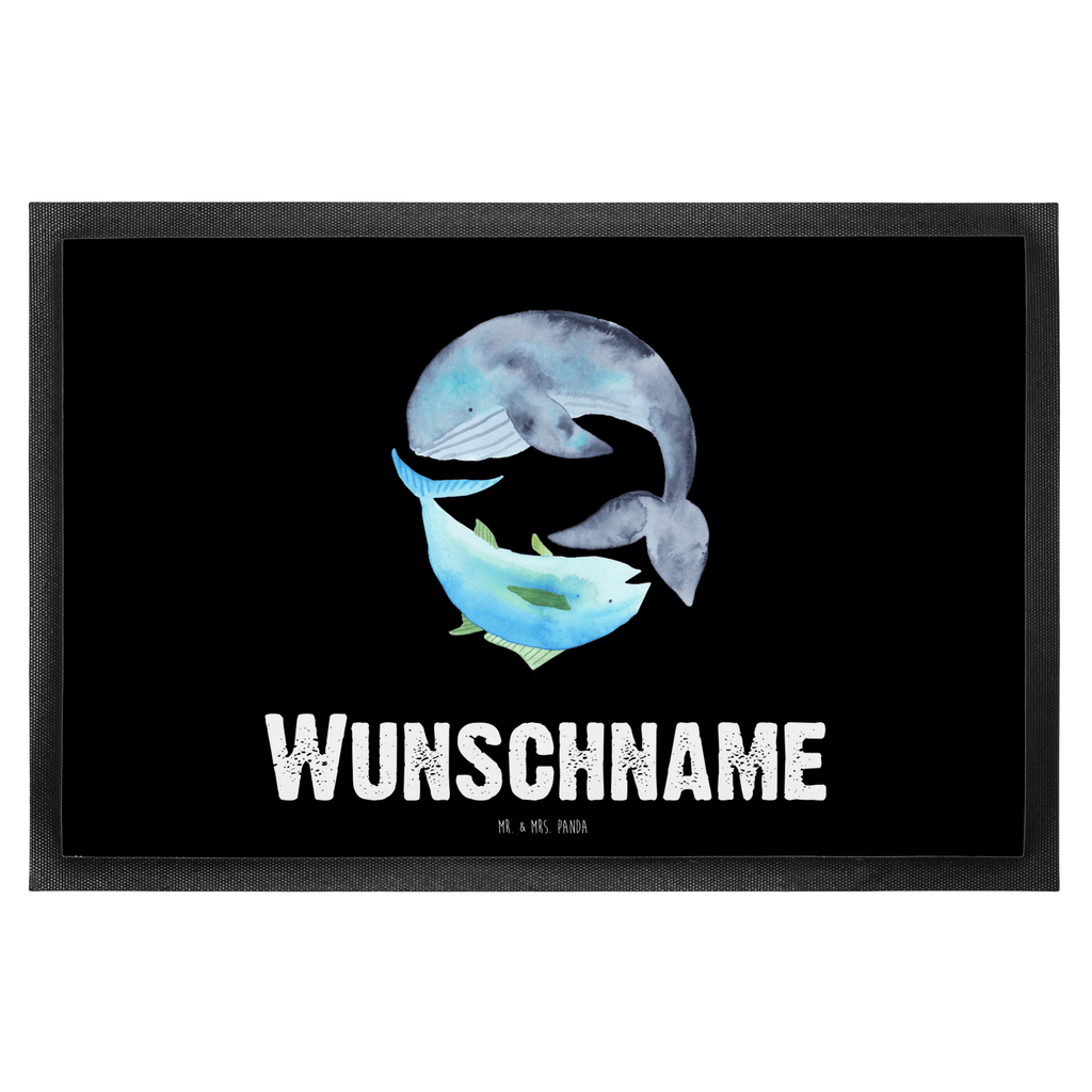 Personalisierte Fußmatte Walfisch & Thunfisch Personalisierte Fußmatte, Fußmatte mit Namen, Personalisieruung, Personalisiert, Fußmatte bedrucken, Türvorleger mit Namen, Haustürmatte personalisiert, Namensfussmatte, Wunschnamen, Bedrucken, Türvorleger personalisiert, süße Tiermotive, gute Laune, lustige Sprüche, Tiere, Wal, Wahl, Tunfisch, Wortwitz lustig, Spruch lustig, Flachwitz, Witz, Spruch des Tages, Flachwitz Geschenk
