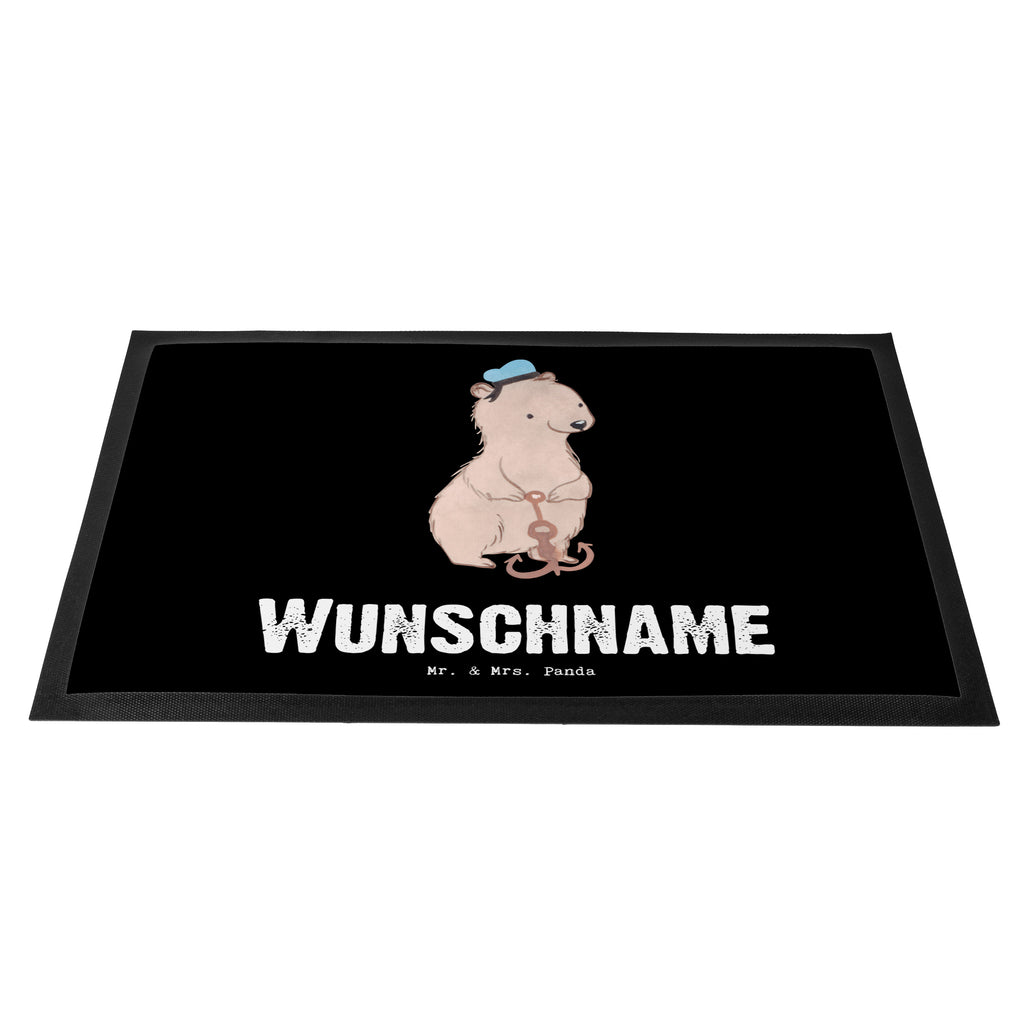 Personalisierte Fußmatte Matrose mit Herz Personalisierte Fußmatte, Fußmatte mit Namen, Personalisieruung, Personalisiert, Fußmatte bedrucken, Türvorleger mit Namen, Haustürmatte personalisiert, Namensfussmatte, Wunschnamen, Bedrucken, Türvorleger personalisiert, Beruf, Ausbildung, Jubiläum, Abschied, Rente, Kollege, Kollegin, Geschenk, Schenken, Arbeitskollege, Mitarbeiter, Firma, Danke, Dankeschön, Matrose, Seemann, Seeleute, Schiff, Schiffsmechaniker