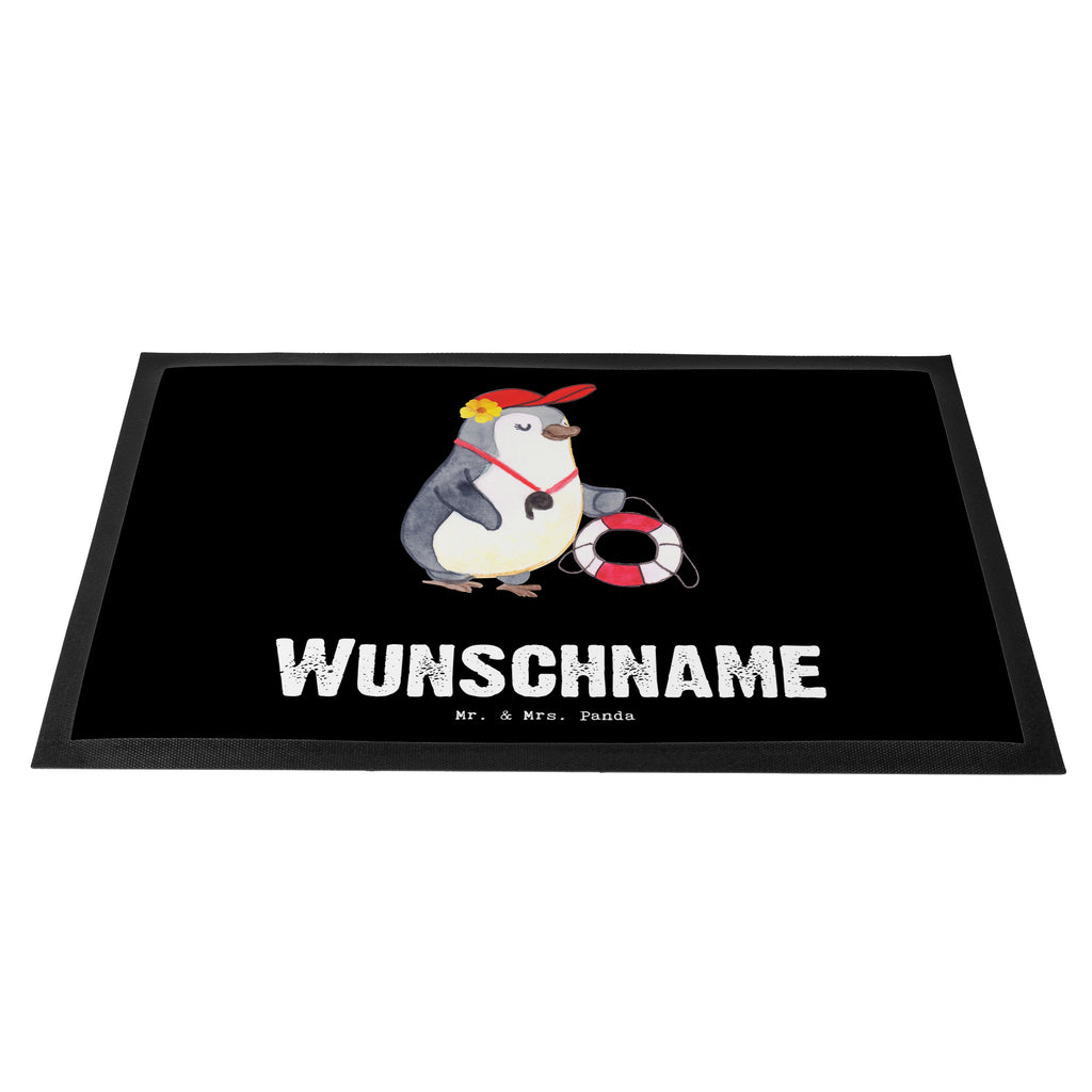 Personalisierte Fußmatte Bademeisterin mit Herz Personalisierte Fußmatte, Fußmatte mit Namen, Personalisieruung, Personalisiert, Fußmatte bedrucken, Türvorleger mit Namen, Haustürmatte personalisiert, Namensfussmatte, Wunschnamen, Bedrucken, Türvorleger personalisiert, Beruf, Ausbildung, Jubiläum, Abschied, Rente, Kollege, Kollegin, Geschenk, Schenken, Arbeitskollege, Mitarbeiter, Firma, Danke, Dankeschön, Bademeisterin, Rettungsschwimmerin, Schwimmmeisterin, Schwimmbad, Freibad, Badeanstalt, Schwimmverein, Schwimmschule