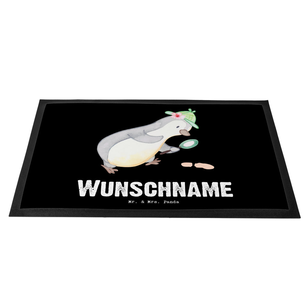 Personalisierte Fußmatte Detektivin mit Herz Personalisierte Fußmatte, Fußmatte mit Namen, Personalisieruung, Personalisiert, Fußmatte bedrucken, Türvorleger mit Namen, Haustürmatte personalisiert, Namensfussmatte, Wunschnamen, Bedrucken, Türvorleger personalisiert, Beruf, Ausbildung, Jubiläum, Abschied, Rente, Kollege, Kollegin, Geschenk, Schenken, Arbeitskollege, Mitarbeiter, Firma, Danke, Dankeschön, Detektivin, Ermittlerin, Agentin, Privatdetektei, Berufsdetektivin, Wirtschaftsdetektei, Detektivausbildung, Spurensuche