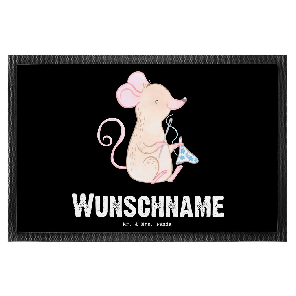 Personalisierte Fußmatte Maus Nähen Tage Personalisierte Fußmatte, Fußmatte mit Namen, Personalisieruung, Personalisiert, Fußmatte bedrucken, Türvorleger mit Namen, Haustürmatte personalisiert, Namensfussmatte, Wunschnamen, Bedrucken, Türvorleger personalisiert, Geschenk, Sport, Sportart, Hobby, Schenken, Danke, Dankeschön, Auszeichnung, Gewinn, Sportler, Nähen, kreatives Hobby, Nähkurs, Nähmaschine, DIY