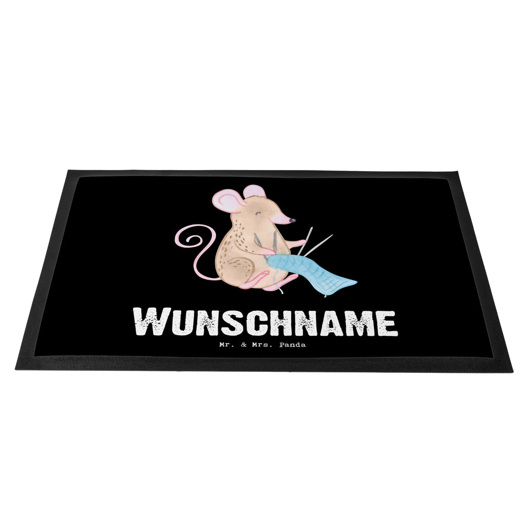 Personalisierte Fußmatte Maus Stricken Tage Personalisierte Fußmatte, Fußmatte mit Namen, Personalisieruung, Personalisiert, Fußmatte bedrucken, Türvorleger mit Namen, Haustürmatte personalisiert, Namensfussmatte, Wunschnamen, Bedrucken, Türvorleger personalisiert, Geschenk, Sport, Sportart, Hobby, Schenken, Danke, Dankeschön, Auszeichnung, Gewinn, Sportler, Stricken, DIY