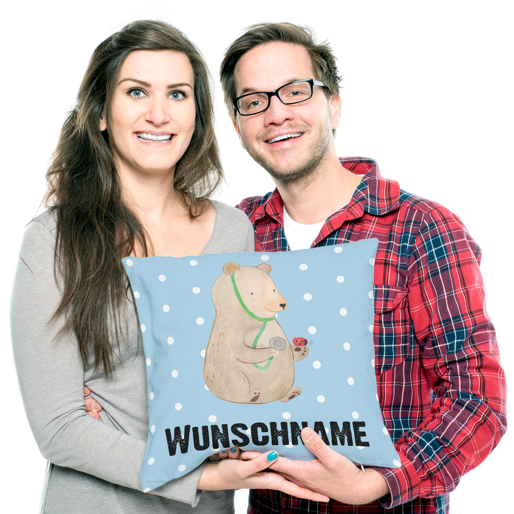 Personalisiertes Kissen Bär Arzt Kissen, personalisiert, Name, Wunschname, bedrucken, Kopfkissen, Bär, Teddy, Teddybär, Arzt, Ärztin, Doktor, Professor, Doktorin, Professorin