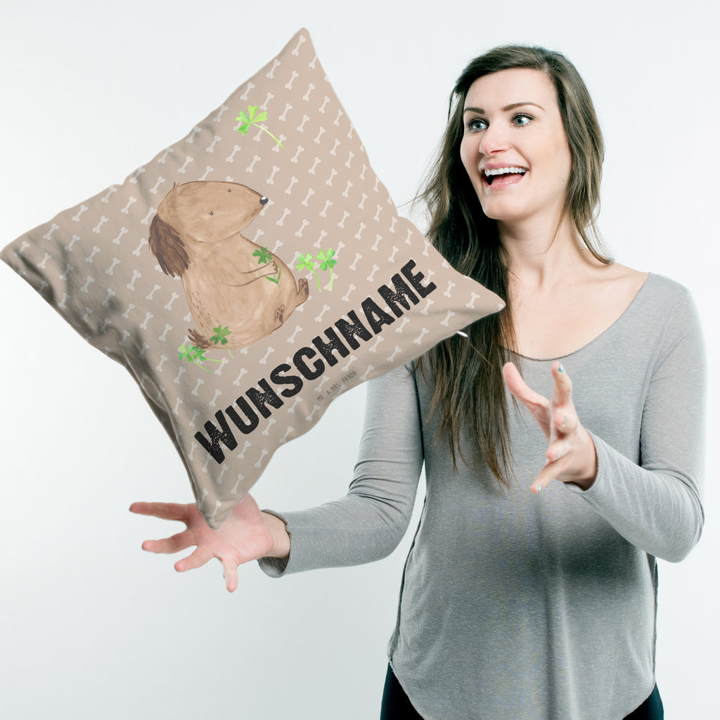 Personalisiertes Kissen Hund Kleeblatt Kissen, personalisiert, Name, Wunschname, bedrucken, Kopfkissen, Hund, Hundemotiv, Haustier, Hunderasse, Tierliebhaber, Hundebesitzer, Sprüche, Kleeblatt, Glück, Tagträume, Motivation, Neuanfang, Geschenk, Glücksbringer, Selbstliebe, Achtsamkeit