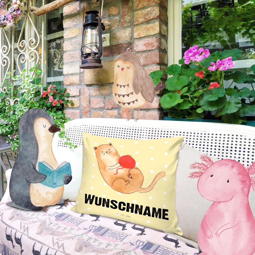Personalisiertes Kissen Katzen Wollknäul Kissen, personalisiert, Name, Wunschname, bedrucken, Kopfkissen, Katze, Katzenmotiv, Katzenfan, Katzendeko, Katzenfreund, Katzenliebhaber, Katzenprodukte, Katzenartikel, Katzenaccessoires, Katzensouvenirs, Katzenliebhaberprodukte, Katzenmotive, Katzen, Kater, Mietze, Cat, Cats, Katzenhalter, Katzenbesitzerin, Haustier, Wollknäuel, Wolle, Spielen, Spiel, verspielt