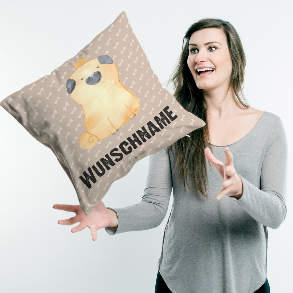 Personalisiertes Kissen Mops Krone Kissen, personalisiert, Name, Wunschname, bedrucken, Kopfkissen, Hund, Hundemotiv, Haustier, Hunderasse, Tierliebhaber, Hundebesitzer, Sprüche, Mops, allergisch, kinderlos, Hausregel, Hundebesitzer. Spruch, lustig