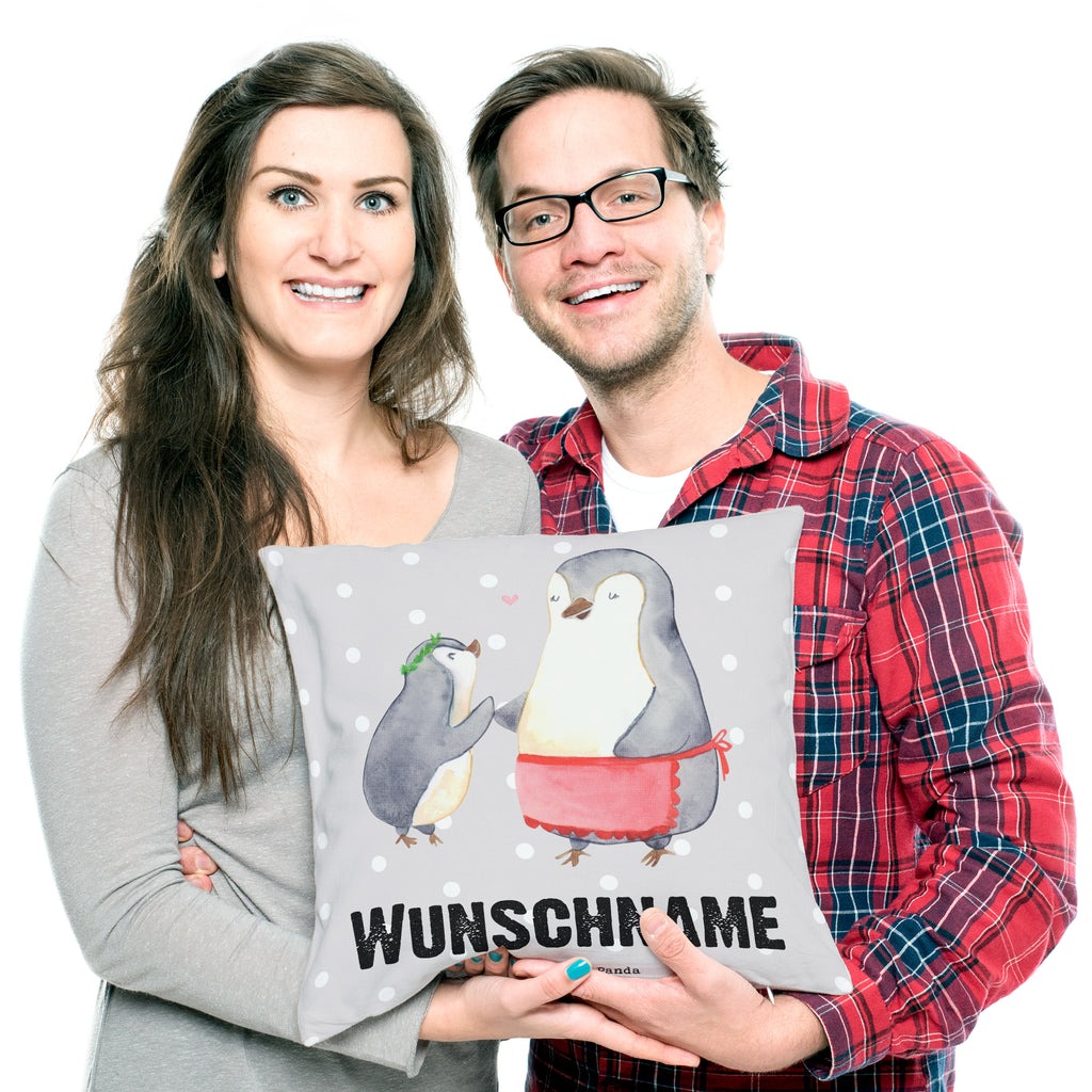 Personalisiertes Kissen Pinguin Beste Mutter der Welt Kissen, personalisiert, Name, Wunschname, bedrucken, Kopfkissen, für, Dankeschön, Geschenk, Schenken, Geburtstag, Geburtstagsgeschenk, Geschenkidee, Danke, Bedanken, Mitbringsel, Freude machen, Geschenktipp, Mama, Mami, Mutter, Muttertag, Mutti, Ma, Tochter, Sohn, Beste Mama, Beste, Supermama