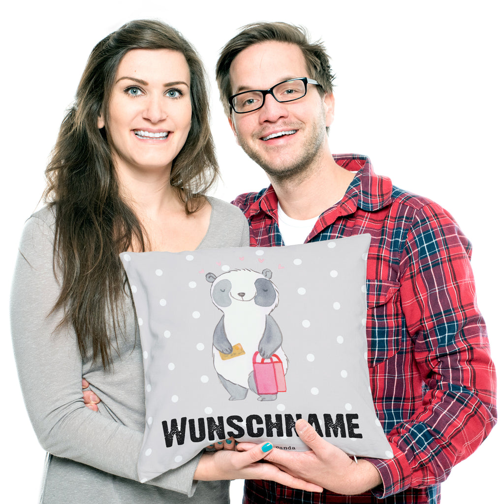 Personalisiertes Kissen Panda Beste Shoppingbegleitung der Welt Kissen, personalisiert, Name, Wunschname, bedrucken, Kopfkissen, für, Dankeschön, Geschenk, Schenken, Geburtstag, Geburtstagsgeschenk, Geschenkidee, Danke, Bedanken, Mitbringsel, Freude machen, Geschenktipp, Shoppingbegleitung, Shoppingpartner, Begleitung, Shoppen, Partner, Freundin, Freund, bff, Shopping, Einkaufen, Shopping-Queen, Queen, Bester