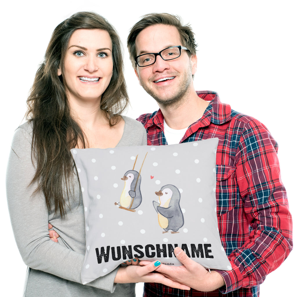 Personalisiertes Kissen Pinguin Beste Omi der Welt Kissen, personalisiert, Name, Wunschname, bedrucken, Kopfkissen, für, Dankeschön, Geschenk, Schenken, Geburtstag, Geburtstagsgeschenk, Geschenkidee, Danke, Bedanken, Mitbringsel, Freude machen, Geschenktipp, Großmutter, Oma, Omi, Großpapa, Großmama, Enkel, Enkelin, Enkelkind, Kleinigkeit, Ommi, Omma, Bester