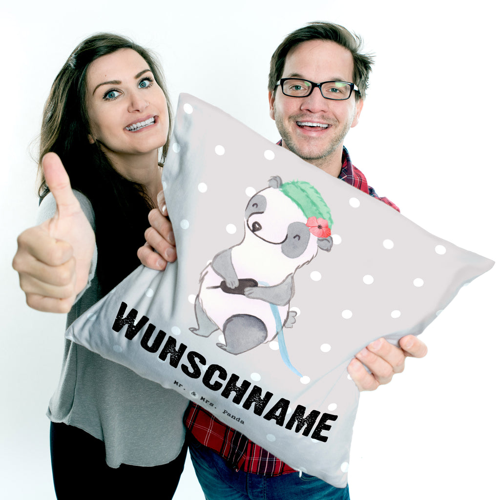 Personalisiertes Kissen Tätowiererin mit Herz Kissen, personalisiert, Name, Wunschname, bedrucken, Kopfkissen, Beruf, Ausbildung, Jubiläum, Abschied, Rente, Kollege, Kollegin, Geschenk, Schenken, Arbeitskollege, Mitarbeiter, Firma, Danke, Dankeschön