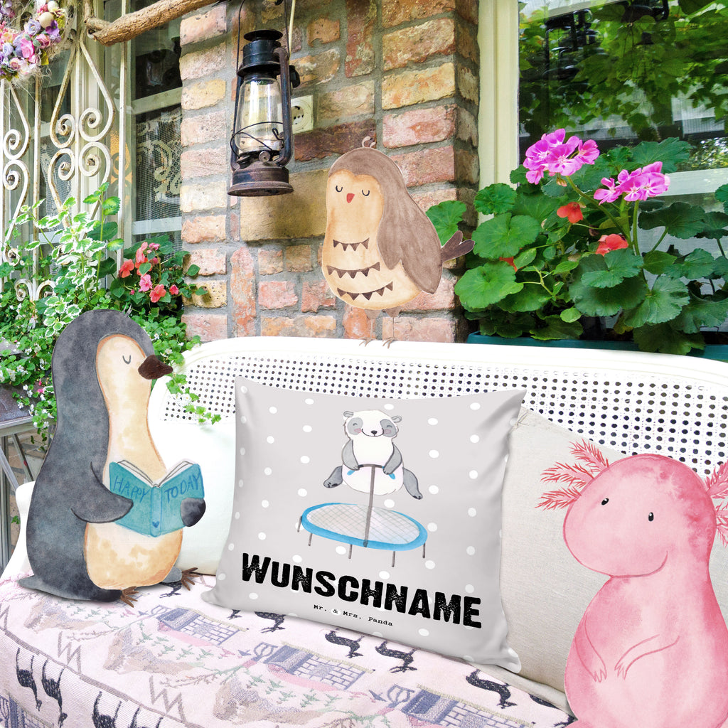 Personalisiertes Kissen Panda Trampolin springen Tage Kissen, personalisiert, Name, Wunschname, bedrucken, Kopfkissen, Geschenk, Sport, Sportart, Hobby, Schenken, Danke, Dankeschön, Auszeichnung, Gewinn, Sportler, Trampolin springen, Trampolin Springen, Trampolin Turnen, Fitnessstudio