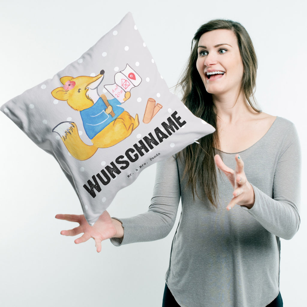 Personalisiertes Kissen Architektin mit Herz Kissen, personalisiert, Name, Wunschname, bedrucken, Kopfkissen, Beruf, Ausbildung, Jubiläum, Abschied, Rente, Kollege, Kollegin, Geschenk, Schenken, Arbeitskollege, Mitarbeiter, Firma, Danke, Dankeschön, Architektin, Innenarchitektin, Architekturbüro