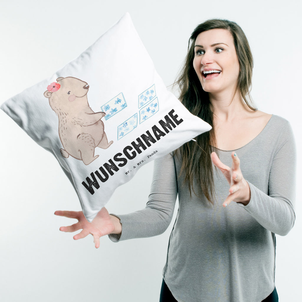 Personalisiertes Kissen Fliesenlegerin mit Herz Kissen, personalisiert, Name, Wunschname, bedrucken, Kopfkissen, Beruf, Ausbildung, Jubiläum, Abschied, Rente, Kollege, Kollegin, Geschenk, Schenken, Arbeitskollege, Mitarbeiter, Firma, Danke, Dankeschön, Fliesenlegerin, Gesellenprüfung, Fliesenlegermeisterin, Fliesenlegerbetrieb, Fliesenfachhandel, Handwerk