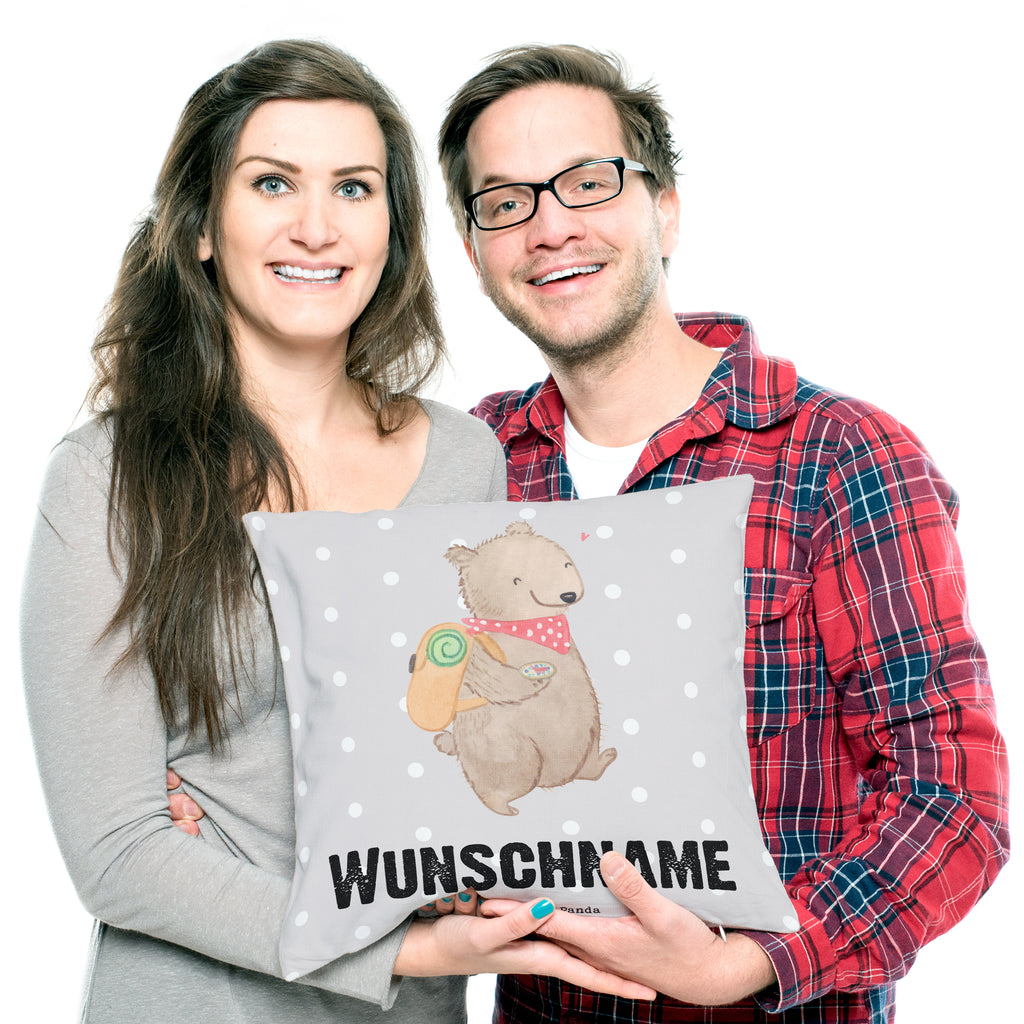 Personalisiertes Kissen Bär Wandern Tage Kissen, personalisiert, Name, Wunschname, bedrucken, Kopfkissen, Geschenk, Sport, Sportart, Hobby, Schenken, Danke, Dankeschön, Auszeichnung, Gewinn, Sportler, Wandern, Bergsteigen, Wintertouren, Outdoor Sport, Freizeitsport, Spazieren, Natur entdecken