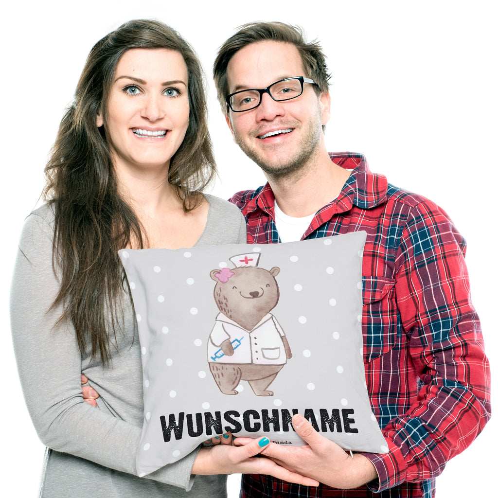 Personalisiertes Kissen Medizinische Fachangestellte mit Herz Kissen, personalisiert, Name, Wunschname, bedrucken, Kopfkissen, Beruf, Ausbildung, Jubiläum, Abschied, Rente, Kollege, Kollegin, Geschenk, Schenken, Arbeitskollege, Mitarbeiter, Firma, Danke, Dankeschön, Arzthelferin, Medizinische Fachangestellte, Sprechstundenhilfe