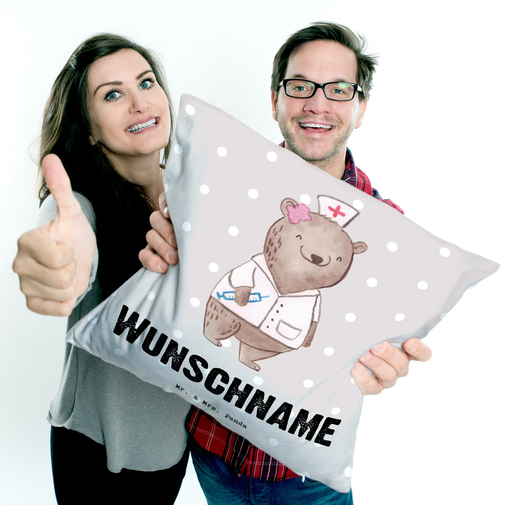 Personalisiertes Kissen Medizinische Fachangestellte mit Herz Kissen, personalisiert, Name, Wunschname, bedrucken, Kopfkissen, Beruf, Ausbildung, Jubiläum, Abschied, Rente, Kollege, Kollegin, Geschenk, Schenken, Arbeitskollege, Mitarbeiter, Firma, Danke, Dankeschön, Arzthelferin, Medizinische Fachangestellte, Sprechstundenhilfe