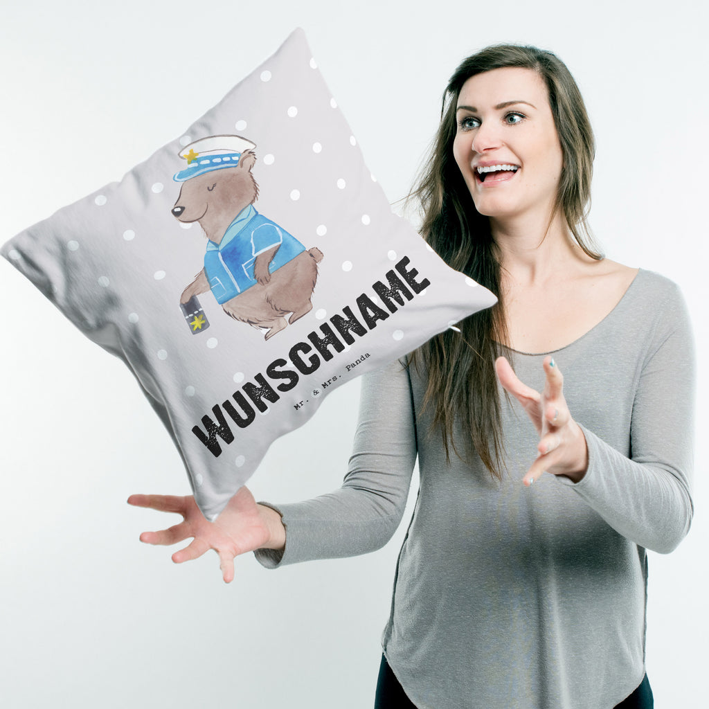 Personalisiertes Kissen Polizeivollzugsbeamtin mit Herz Kissen, personalisiert, Name, Wunschname, bedrucken, Kopfkissen, Beruf, Ausbildung, Jubiläum, Abschied, Rente, Kollege, Kollegin, Geschenk, Schenken, Arbeitskollege, Mitarbeiter, Firma, Danke, Dankeschön, Polizeivollzugsbeamte, Polizistin, Polizei