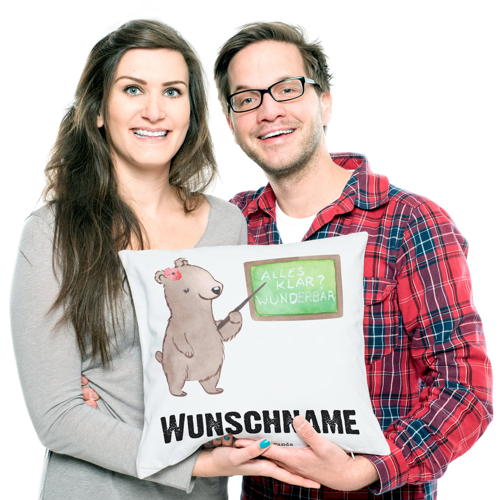 Personalisiertes Kissen Schwimmlehrerin mit Herz Kissen, personalisiert, Name, Wunschname, bedrucken, Kopfkissen, Beruf, Ausbildung, Jubiläum, Abschied, Rente, Kollege, Kollegin, Geschenk, Schenken, Arbeitskollege, Mitarbeiter, Firma, Danke, Dankeschön, Schwimmlehrerin, Schwimmbad, Schwimmschule, Schwimmverein