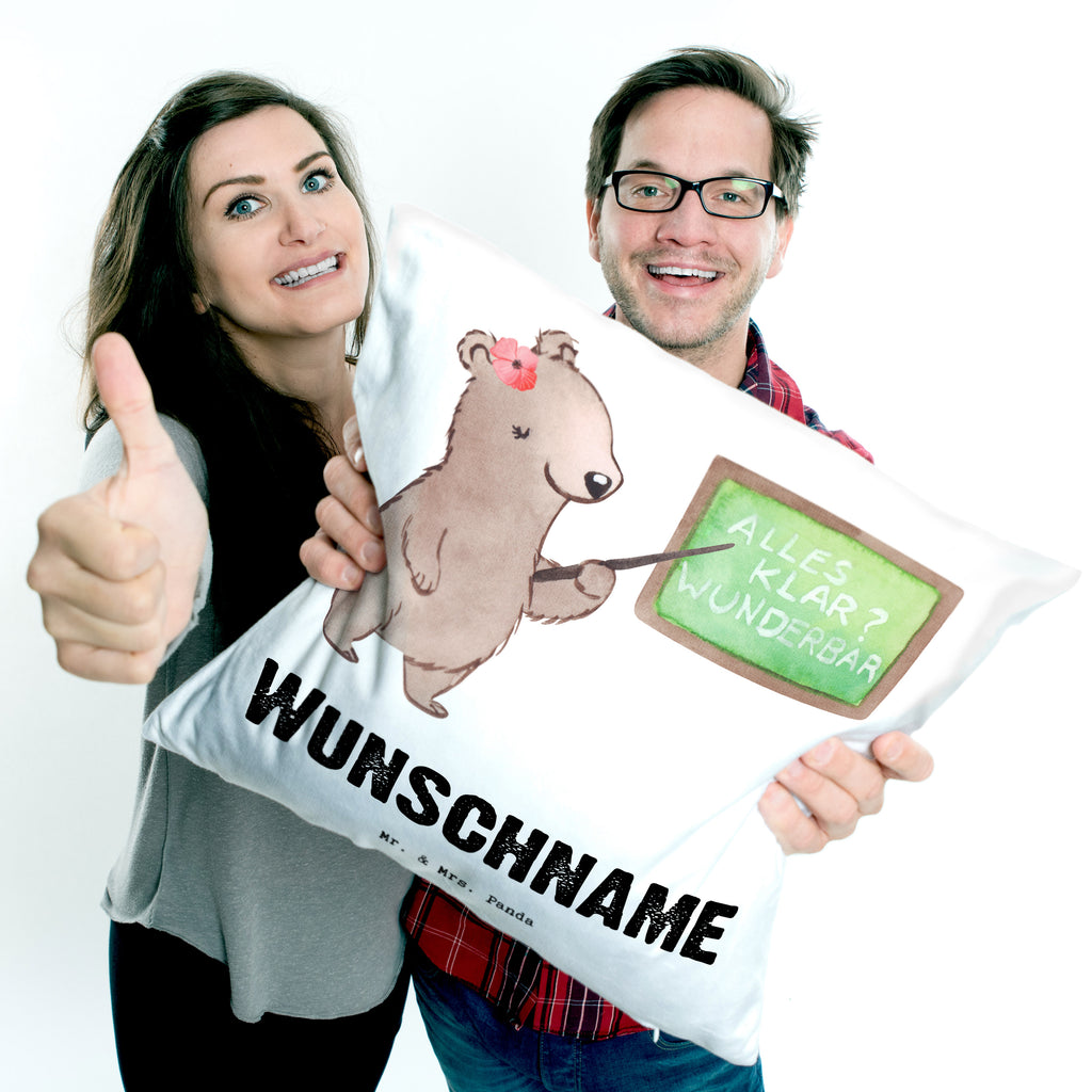 Personalisiertes Kissen Schwimmlehrerin mit Herz Kissen, personalisiert, Name, Wunschname, bedrucken, Kopfkissen, Beruf, Ausbildung, Jubiläum, Abschied, Rente, Kollege, Kollegin, Geschenk, Schenken, Arbeitskollege, Mitarbeiter, Firma, Danke, Dankeschön, Schwimmlehrerin, Schwimmbad, Schwimmschule, Schwimmverein