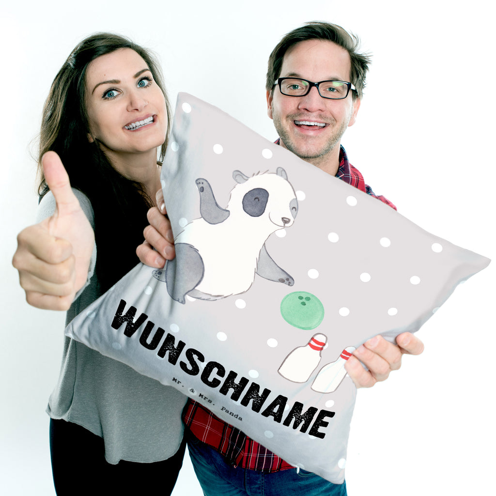 Personalisiertes Kissen Panda Bowling Tage Kissen, personalisiert, Name, Wunschname, bedrucken, Kopfkissen, Geschenk, Sport, Sportart, Hobby, Schenken, Danke, Dankeschön, Auszeichnung, Gewinn, Sportler, Bowling, Bowlen gehen, Bowling Center, Bowlingbahn, Kegelbahn, Kegelausflug, Bowlingausflug, Bowlingparty