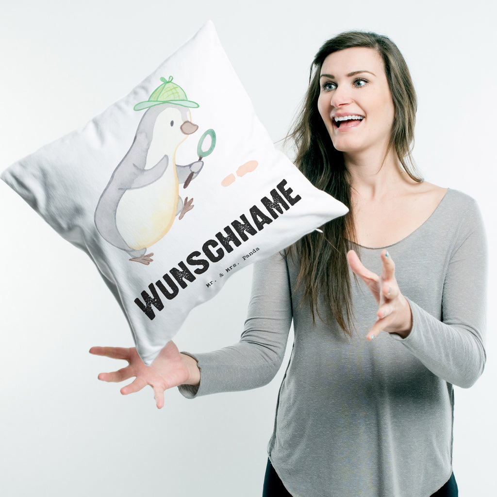 Personalisiertes Kissen Detektiv mit Herz Kissen, personalisiert, Name, Wunschname, bedrucken, Kopfkissen, Beruf, Ausbildung, Jubiläum, Abschied, Rente, Kollege, Kollegin, Geschenk, Schenken, Arbeitskollege, Mitarbeiter, Firma, Danke, Dankeschön, Detektiv, Ermittler, Agent, Privatdetektei, Berufsdetektiv, Wirtschaftsdetektei, Detektivausbildung, Spurensuche
