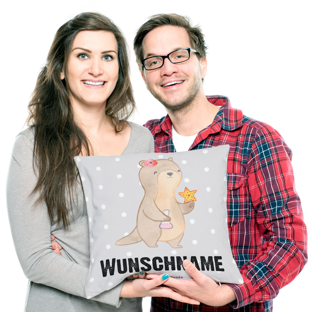 Personalisiertes Kissen Ozeanografin mit Herz Kissen, personalisiert, Name, Wunschname, bedrucken, Kopfkissen, Beruf, Ausbildung, Jubiläum, Abschied, Rente, Kollege, Kollegin, Geschenk, Schenken, Arbeitskollege, Mitarbeiter, Firma, Danke, Dankeschön, Ozeanografin, Meeresbiologe, Meereskundler, Naturwissenschaftler, Meeresforscher, maritime Forschung, Studium
